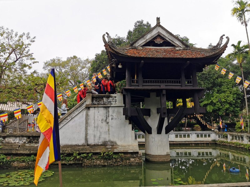 One Pillar Pagoda - Photo 1